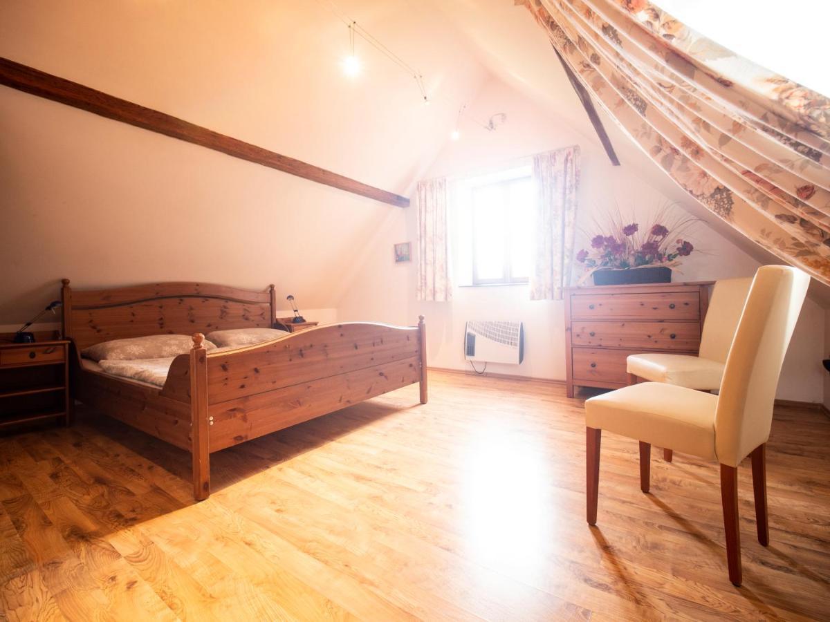 Cottage Bara Bozanov Bagian luar foto