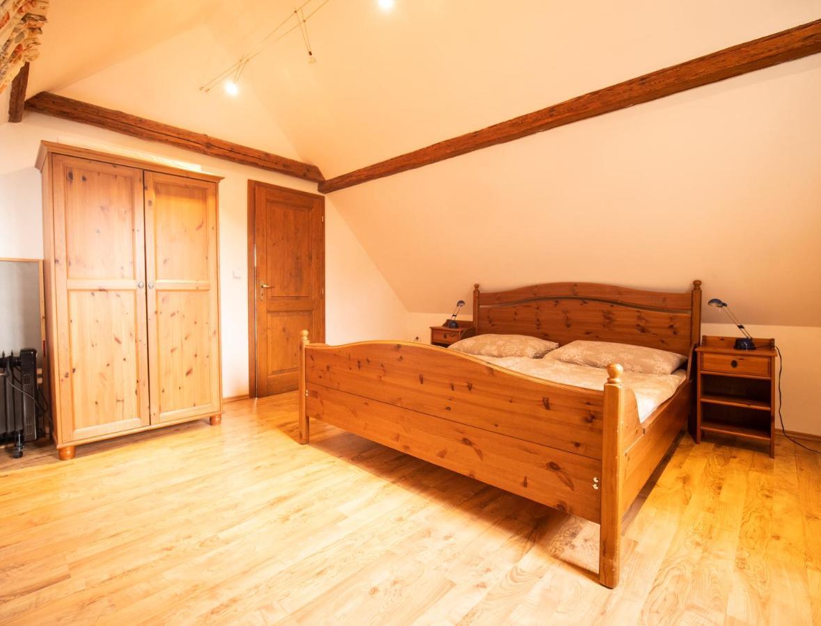 Cottage Bara Bozanov Bagian luar foto