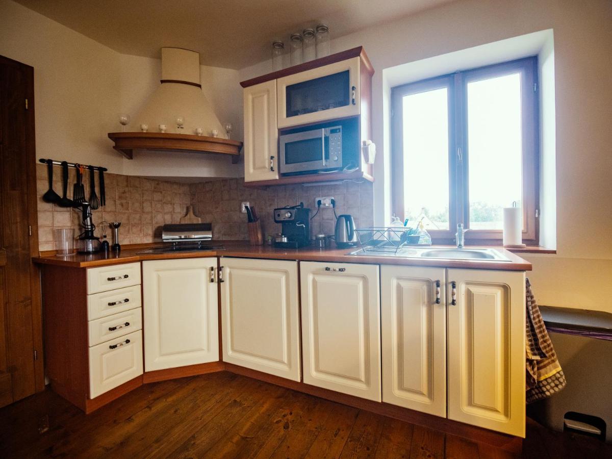 Cottage Bara Bozanov Bagian luar foto